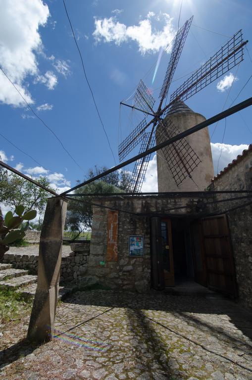 Embat - Hostel Montuiri  Buitenkant foto