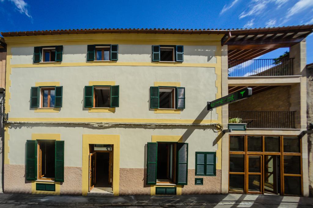 Embat - Hostel Montuiri  Buitenkant foto
